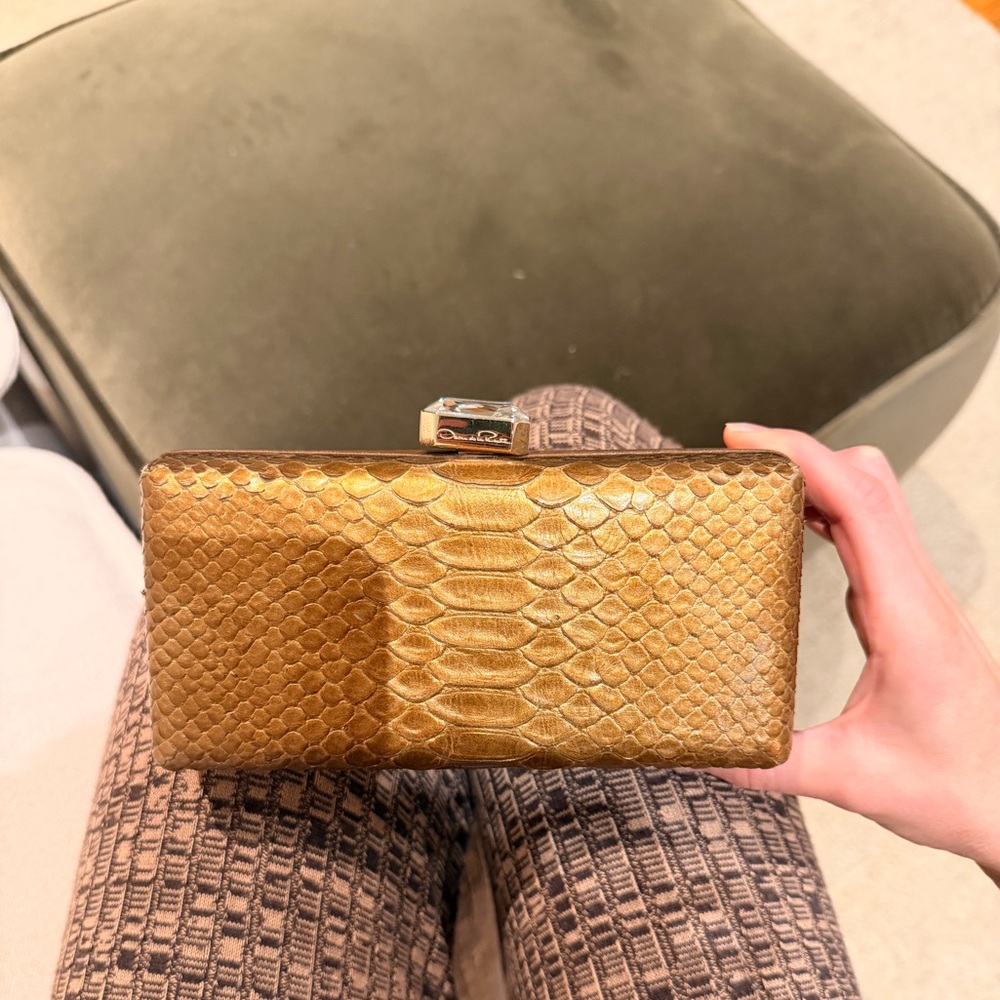 Oscar de la Renta Python Box Clutch - Picture 5 of 11